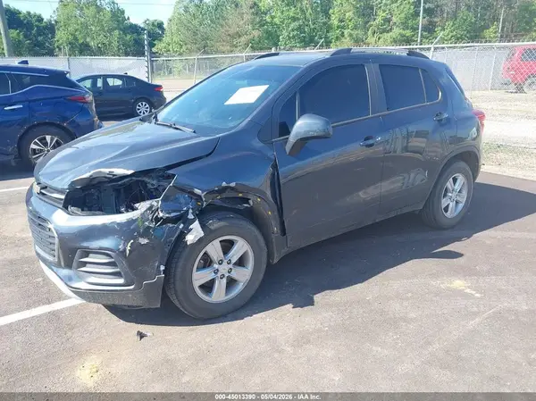 KL7CJPSBOMB342878 2021 CHEVROLET TRAX - Image 2