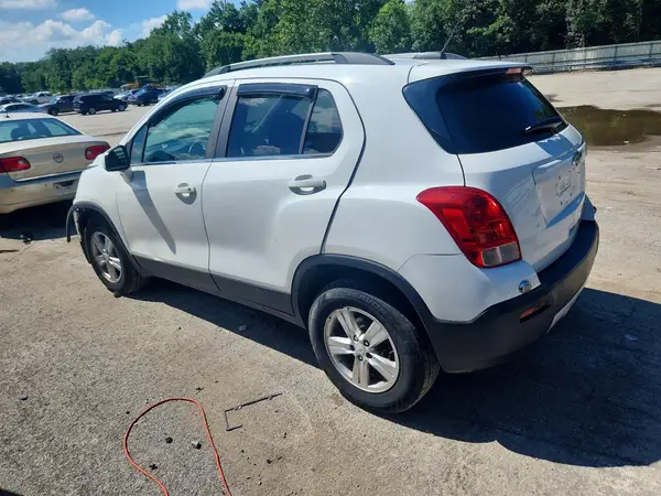 KL7CJPSBXGB535186 2016 CHEVROLET TRAX - Image 2