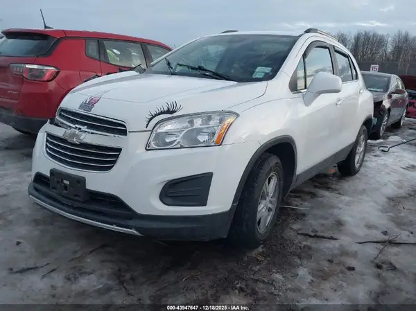 KL7CJPSBXGB629357 2016 CHEVROLET TRAX - Image 2
