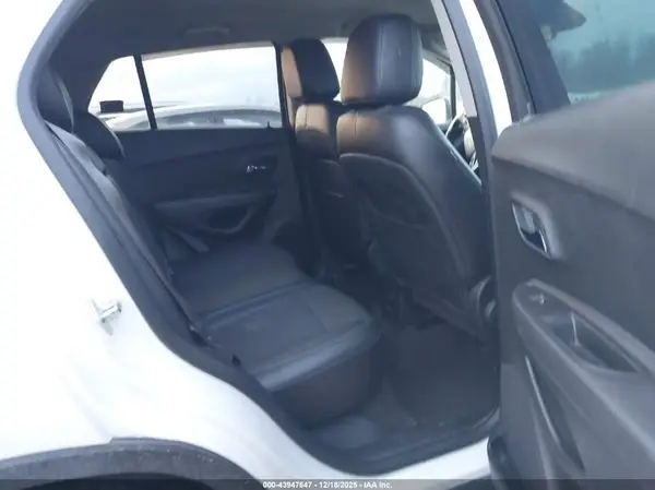 KL7CJPSBXGB629357 2016 CHEVROLET TRAX - Image 8