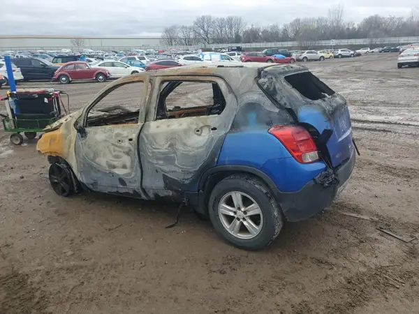 KL7CJPSBXGB658857 2016 CHEVROLET TRAX - Image 2