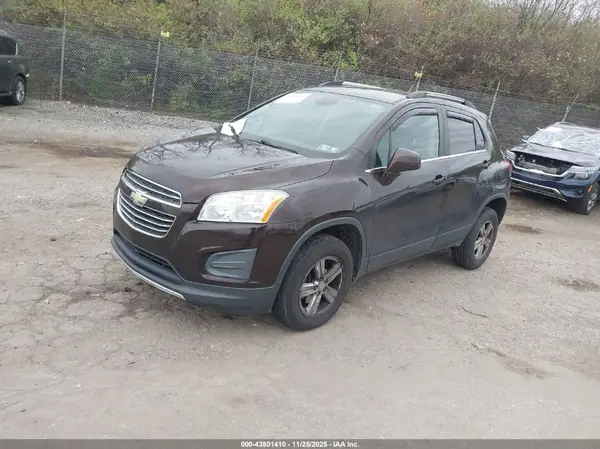 KL7CJPSBXGB699232 2016 CHEVROLET TRAX - Image 2