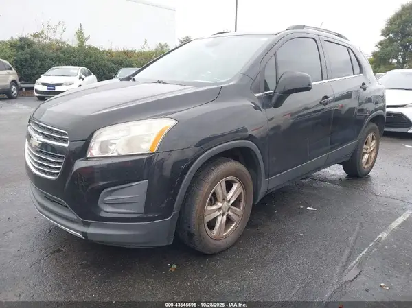KL7CJPSBXGB726459 2016 CHEVROLET TRAX - Image 2