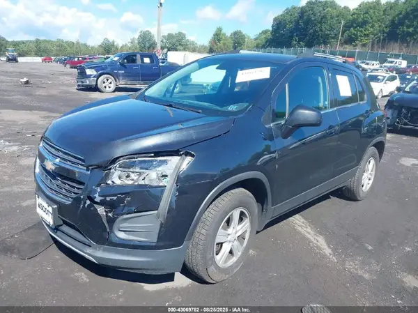 KL7CJPSBXGB729328 2016 CHEVROLET TRAX - Image 2