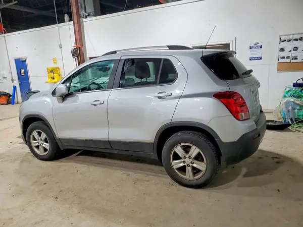 KL7CJPSBXGB760904 2016 CHEVROLET TRAX - Image 2