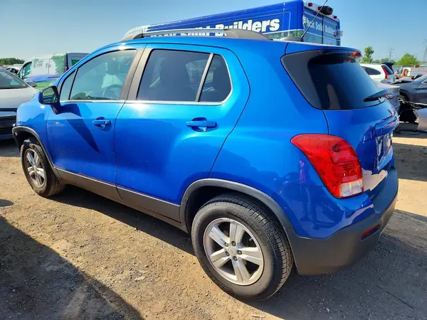 KL7CJPSBXGB761213 2016 CHEVROLET TRAX - Image 2