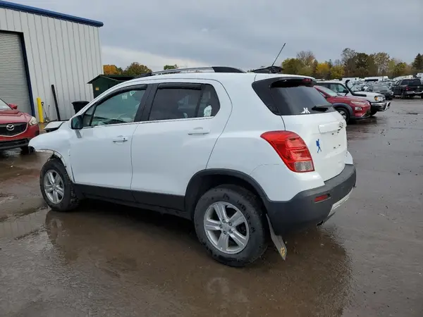 KL7CJPSBXGB762698 2016 CHEVROLET TRAX - Image 2