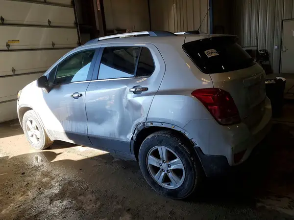 KL7CJPSBXJB509100 2018 CHEVROLET TRAX - Image 2