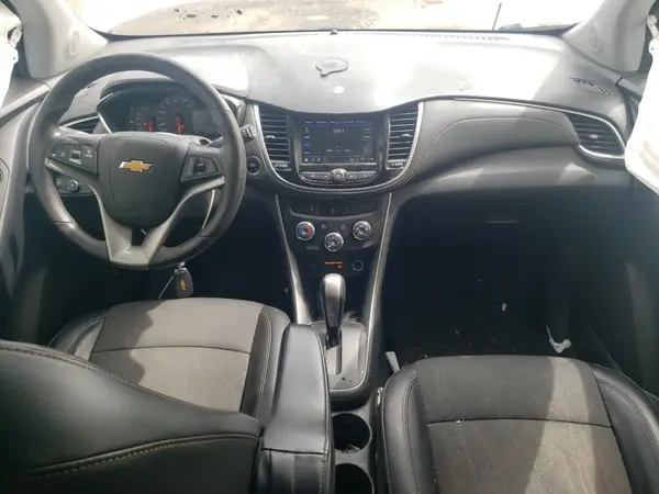 KL7CJPSBXJB510358 2018 CHEVROLET TRAX - Image 8