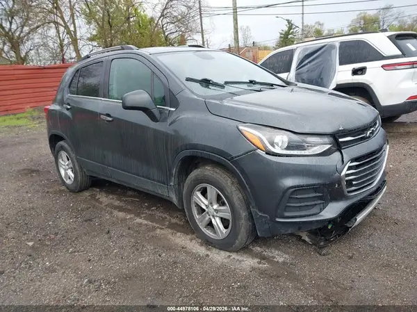 KL7CJPSBXJB581267 2018 CHEVROLET TRAX - Image 1