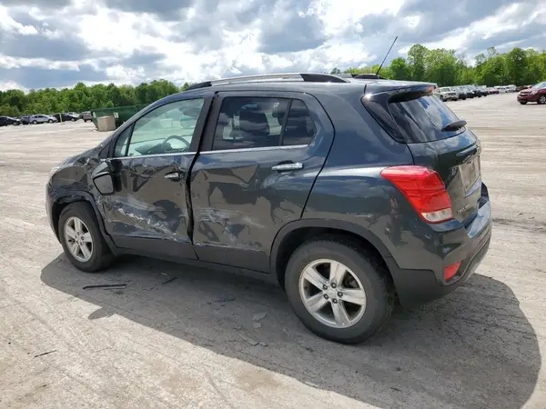 KL7CJPSBXJB644366 2018 CHEVROLET TRAX - Image 2