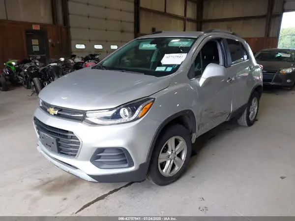 KL7CJPSBXJB654914 2018 CHEVROLET TRAX - Image 2