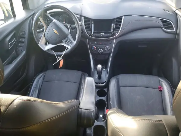 KL7CJPSBXJB670305 2018 CHEVROLET TRAX - Image 8