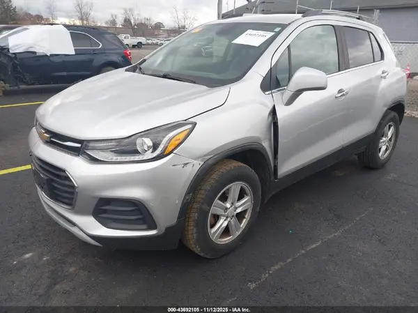 KL7CJPSBXJB685676 2018 CHEVROLET TRAX - Image 2