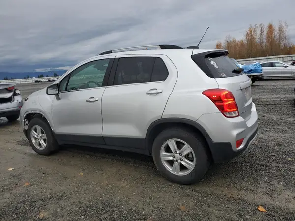 KL7CJPSBXJB698492 2018 CHEVROLET TRAX - Image 2