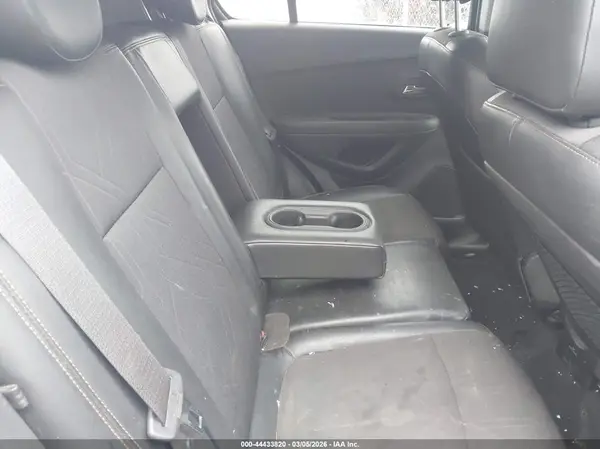 KL7CJPSBXJB700144 2018 CHEVROLET TRAX - Image 8