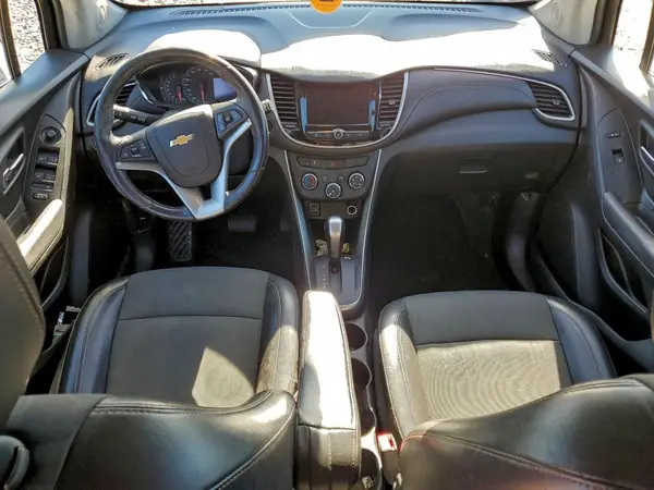 KL7CJPSBXJB709538 2018 CHEVROLET TRAX - Image 8