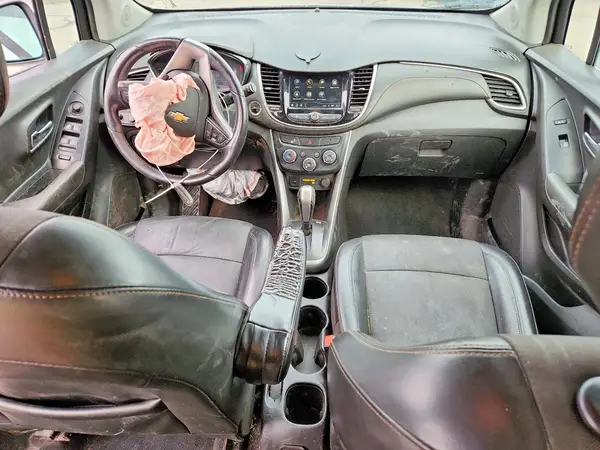 KL7CJPSBXJB731197 2018 CHEVROLET TRAX - Image 8