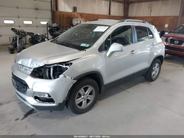 KL7CJPSBXKB754979 2019 CHEVROLET TRAX - Image 2