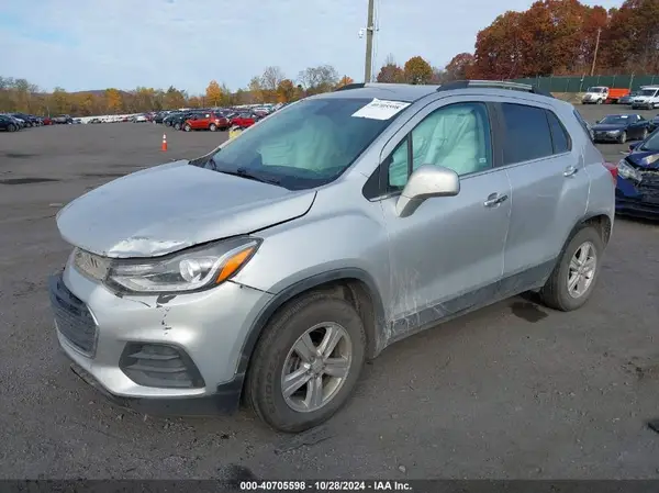 KL7CJPSBXKB825260 2019 CHEVROLET TRAX - Image 2