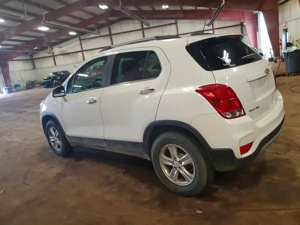 KL7CJPSBXKB828336 2019 CHEVROLET TRAX - Image 2