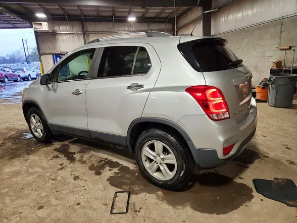 KL7CJPSBXKB829356 2019 CHEVROLET TRAX - Image 2