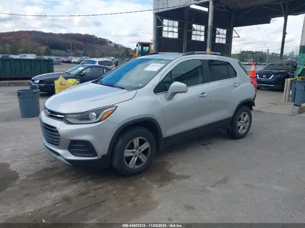 KL7CJPSBXKB835237 2019 CHEVROLET TRAX - Image 2