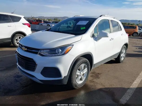 KL7CJPSBXKB843788 2019 CHEVROLET TRAX - Image 2