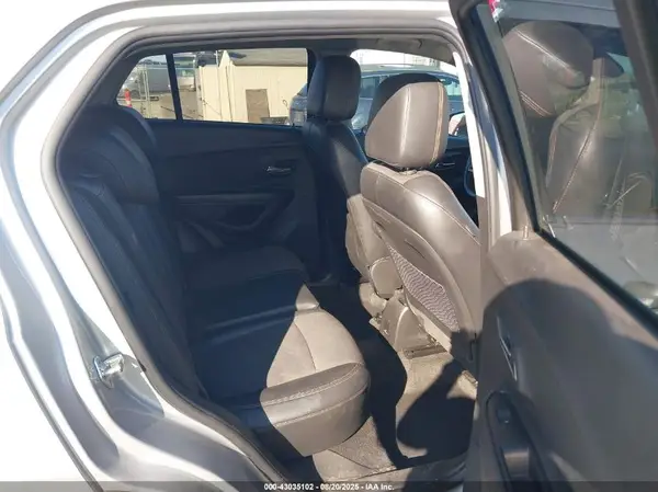 KL7CJPSBXKB849378 2019 CHEVROLET TRAX - Image 8