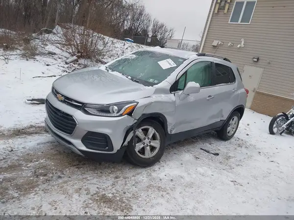 KL7CJPSBXKB862888 2019 CHEVROLET TRAX - Image 2