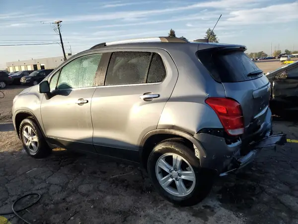 KL7CJPSBXKB864415 2019 CHEVROLET TRAX - Image 2