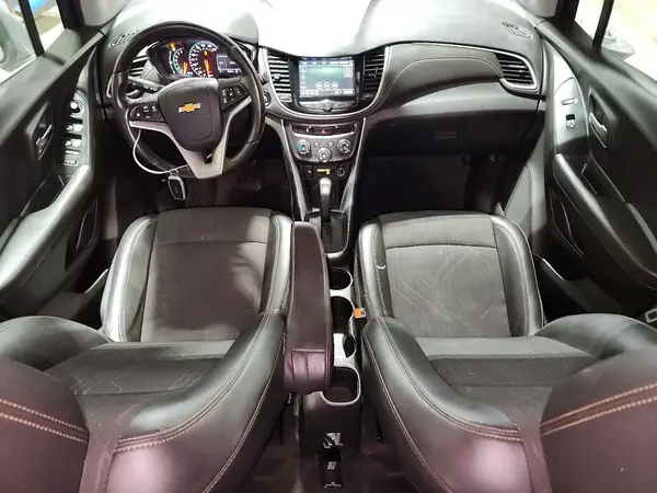 KL7CJPSBXKB864558 2019 CHEVROLET TRAX - Image 8