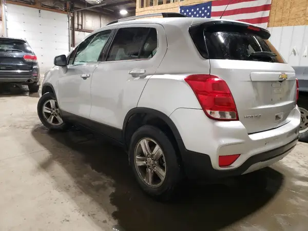KL7CJPSBXKB869338 2019 CHEVROLET TRAX - Image 2