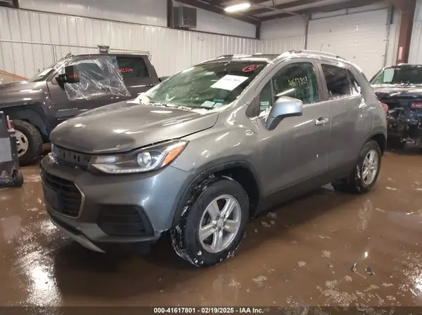 KL7CJPSBXKB899410 2019 CHEVROLET TRAX - Image 2