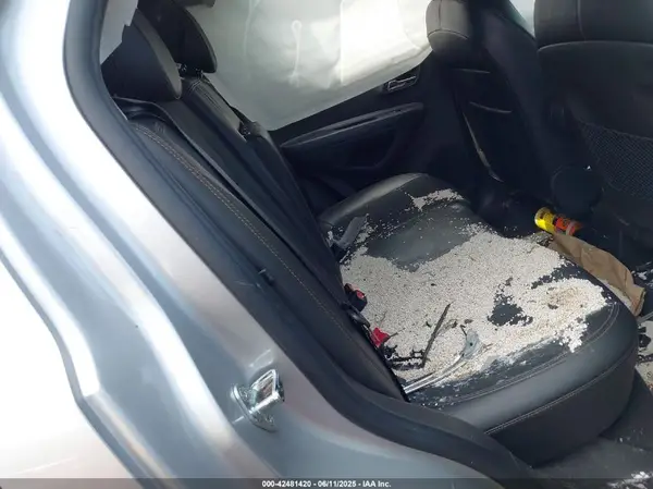 KL7CJPSBXKB907490 2019 CHEVROLET TRAX - Image 8
