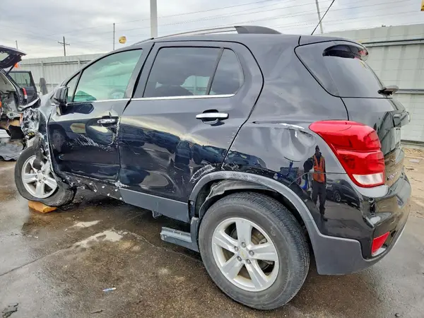 KL7CJPSBXKB913970 2019 CHEVROLET TRAX - Image 2