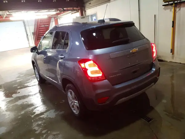 KL7CJPSBXKB920045 2019 CHEVROLET TRAX - Image 2