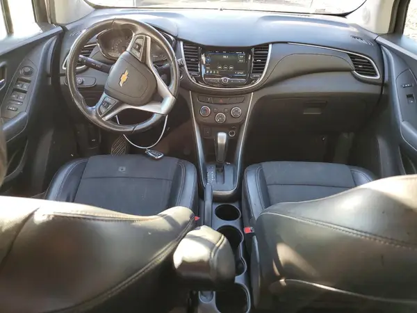 KL7CJPSBXKB958505 2019 CHEVROLET TRAX - Image 8
