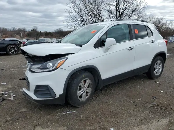 KL7CJPSBXLB001082 2020 CHEVROLET TRAX - Image 1