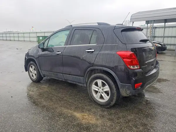 KL7CJPSBXLB002426 2020 CHEVROLET TRAX - Image 2