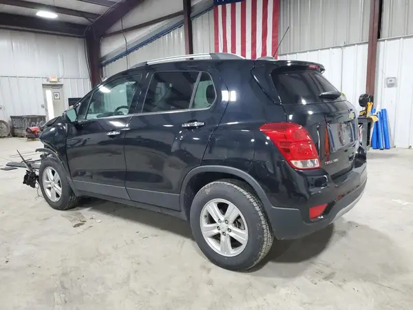 KL7CJPSBXLB003088 2020 CHEVROLET TRAX - Image 2