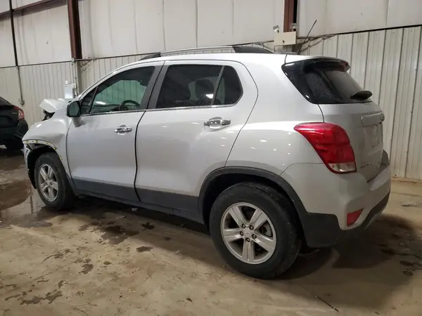 KL7CJPSBXLB023812 2020 CHEVROLET TRAX - Image 2