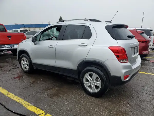 KL7CJPSBXLB029030 2020 CHEVROLET TRAX - Image 2