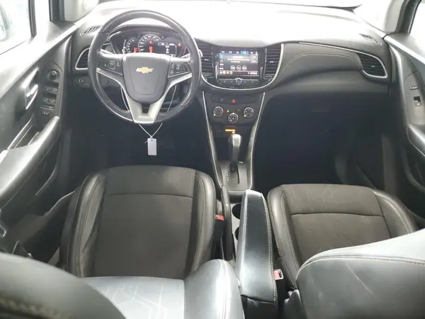 KL7CJPSBXLB041615 2020 CHEVROLET TRAX - Image 8