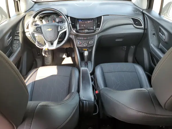 KL7CJPSBXLB070290 2020 CHEVROLET TRAX - Image 8