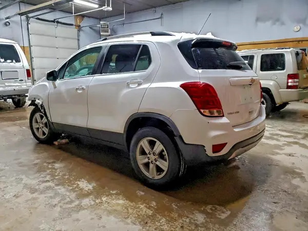 KL7CJPSBXLB084271 2020 CHEVROLET TRAX - Image 2