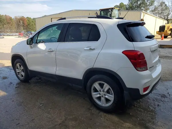 KL7CJPSBXLB085064 2020 CHEVROLET TRAX - Image 2