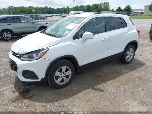 KL7CJPSBXLB320336 2020 CHEVROLET TRAX - Image 2