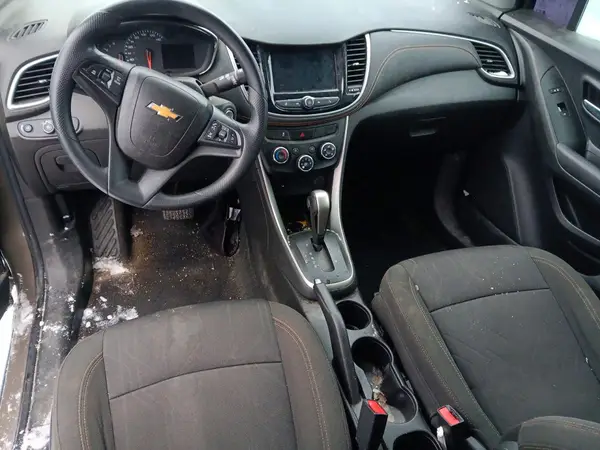KL7CJPSBXLB348105 2020 CHEVROLET TRAX - Image 8
