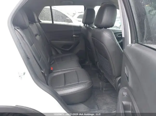 KL7CJPSBXMB302436 2021 CHEVROLET TRAX - Image 8